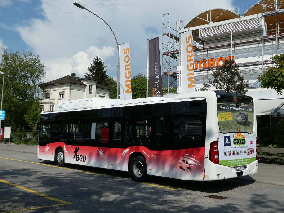 (235'122) - BGU Grenchen - Nr. 32/SO 104'010 - Mercedes am 4. Mai 2022 beim Bahnhof Grenchen Sd