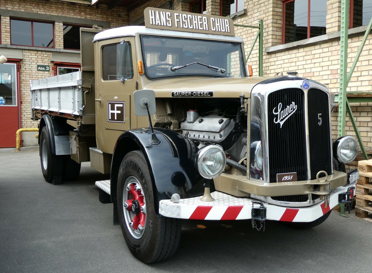 (235'382) - Fischer, Chur - Nr. 5/GR 193 U - Saurer am 7. Mai 2022 in Attikon, Wegmller
