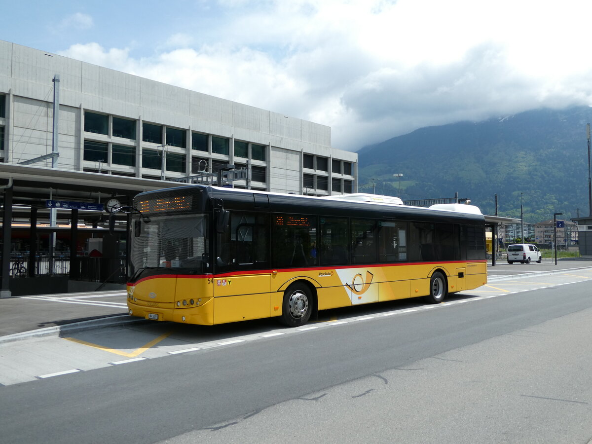 (235'473) - PostAuto Zentralschweiz - Nr. 54/NW 5019 - Solaris (ex Thepra, Stans Nr. 19) am 8. Mai 2022 beim Bahnhof Altdorf