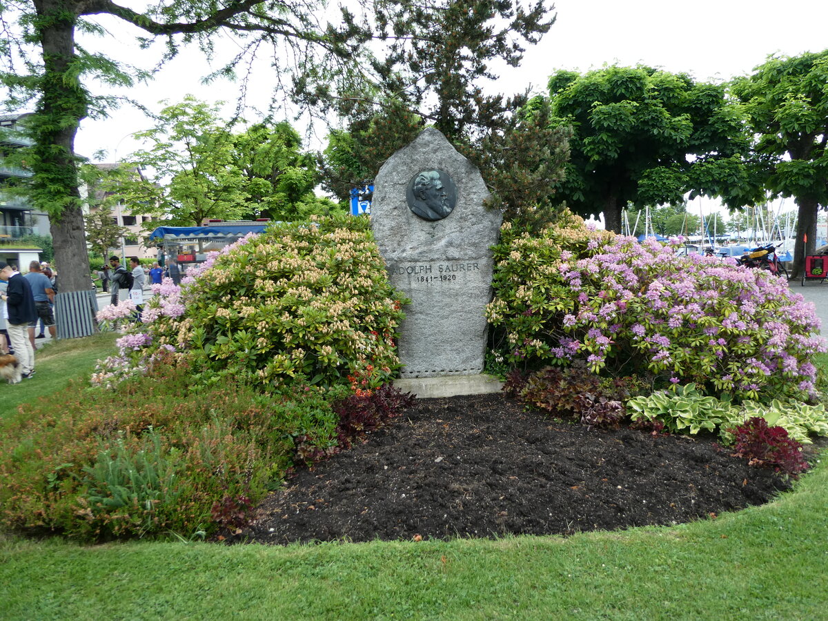 (236'019) - Denkmal fr Adolph Saurer 1841 - 1920 am 21. Mai 2022 in Arbon