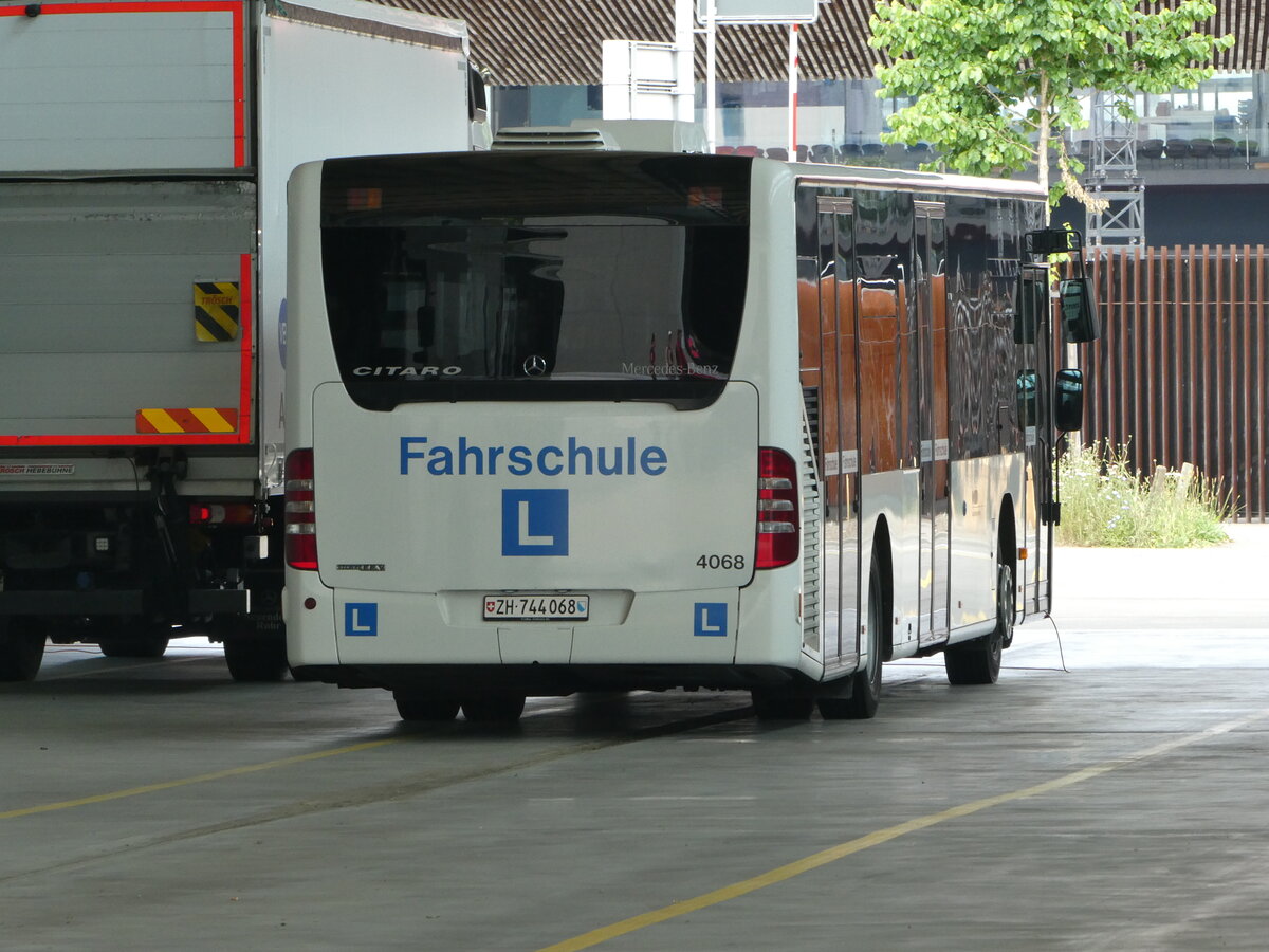 (236'414) - VBZ Zrich - Nr. 4068/ZH 744'068 - Mercedes am 28. Mai 2022 in Zrich, Garage Hardau