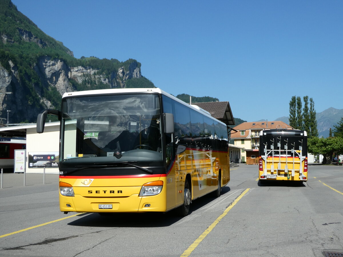 (236'556) - PostAuto Bern - Nr. 70/BE 653'387 - Setra am 4. Juni 2022 in Meiringen, Postautostation