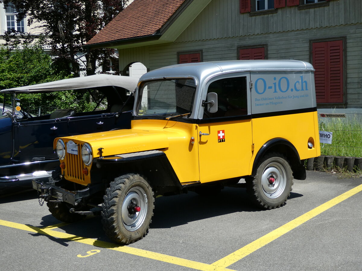 (236'689) - Willys am 4. Juni 2022 in Sarnen, OiO