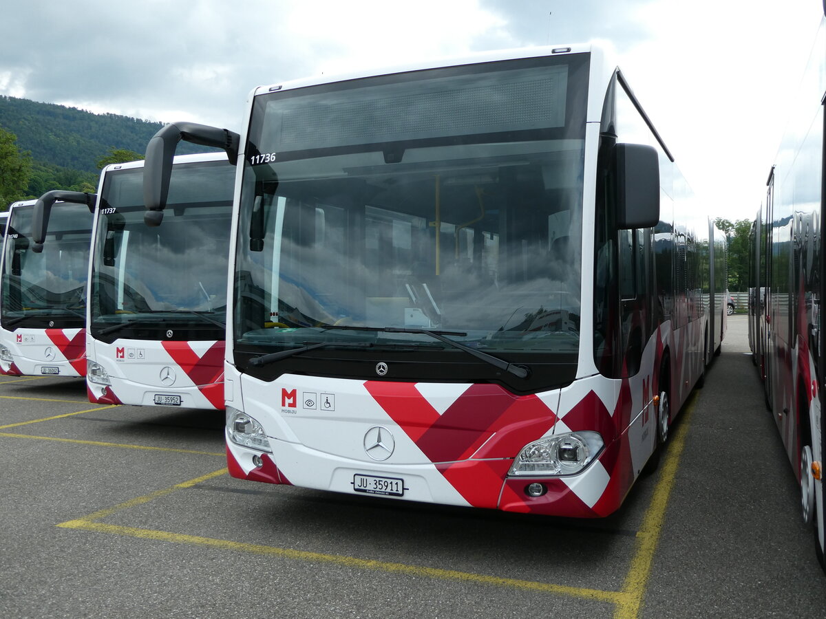 (236'866) - CarPostal Ouest - JU 35'911 - Mercedes am 6. Juni 2022 in Develier, Parkplatz