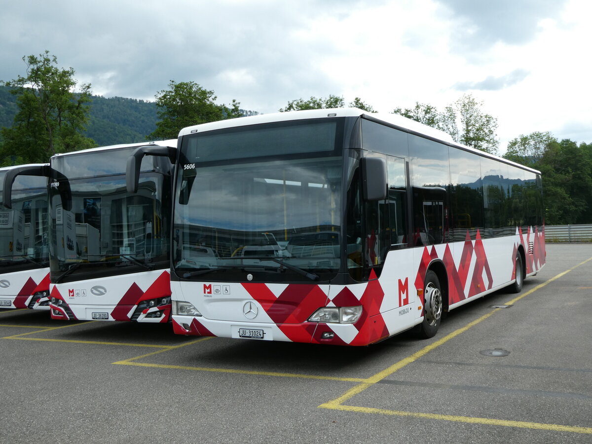 (236'876) - CarPostal Ouest - JU 31'024 - Mercedes (ex Nr. 20) am 6. Juni 2022 in Develier, Parkplatz