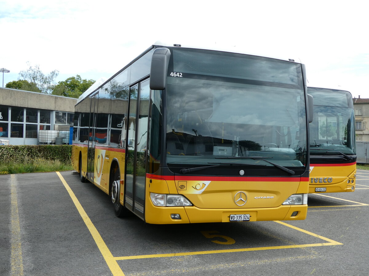 (236'953) - CarPostal Ouest - VD 335'324 - Mercedes am 6. Juni 2022 in Yverdon, Garage