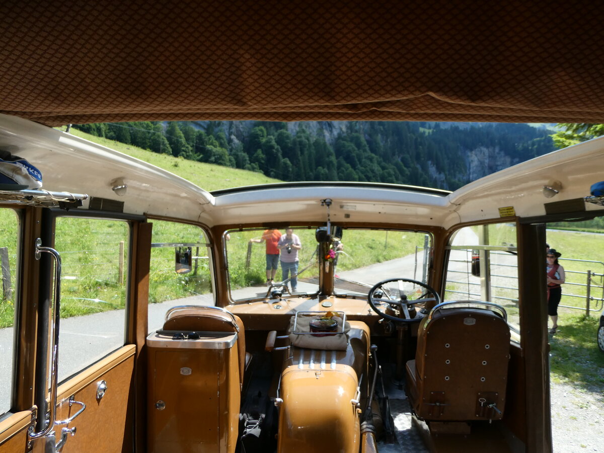 (237'617) - Schmid, Thrishaus - Nr. 3/BE 26'760 - Saurer/Gangloff (ex Geiger, Adelboden Nr. 3) am 26. Juni 2022 in Kiental, Tschingelsee (Innenaufnahme)