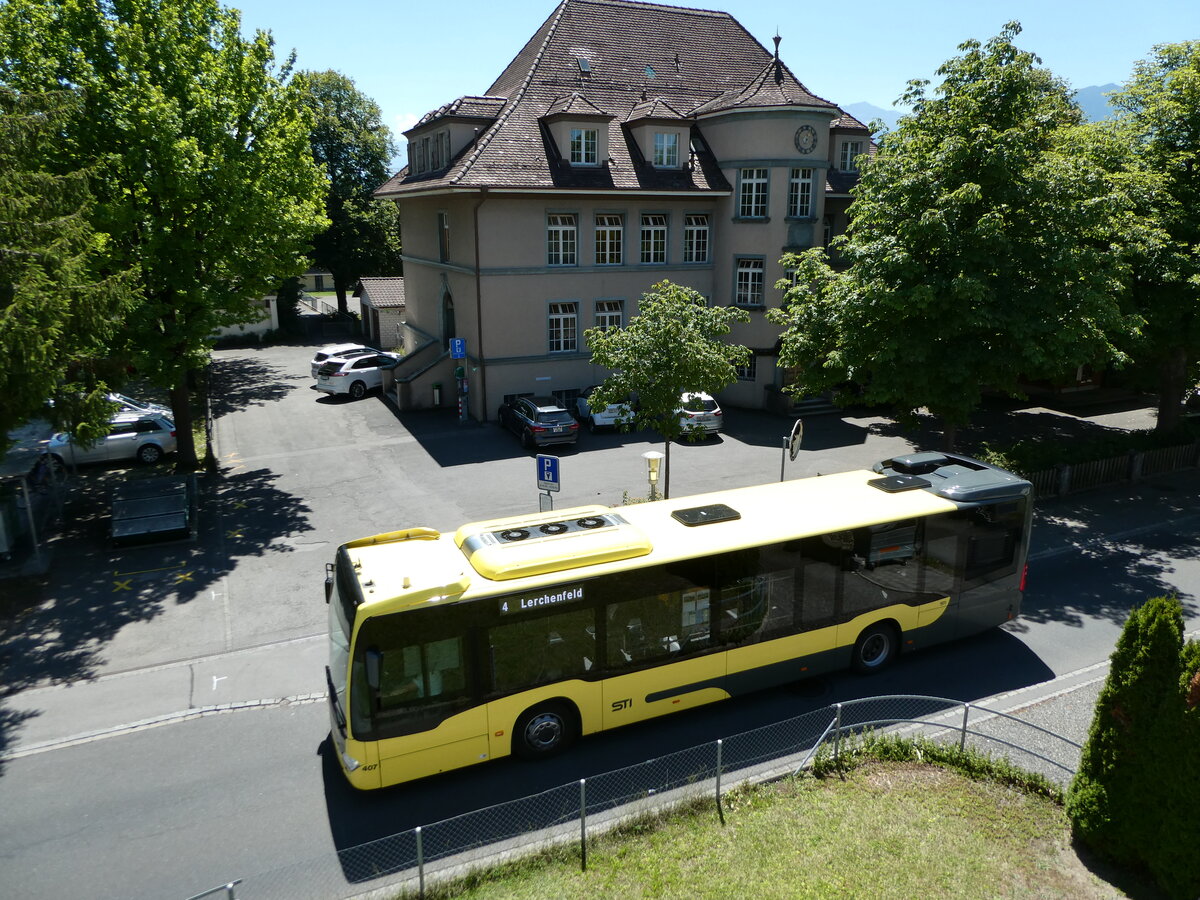 (238'019) - STI Thun - Nr. 407/BE 838'407 - Mercedes am 11. Juli 2022 in Thun-Lerchenfeld, Langestrasse
