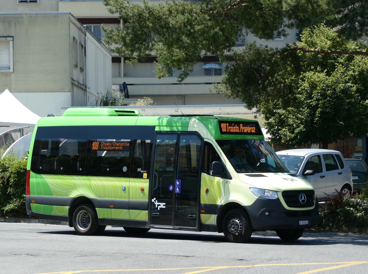 (238'148) - TPC Aigle - Nr. 612/VS 535'473 - Mercedes/ProBus am 16. Juli 2022 beim Bahnhof Monthey CFF