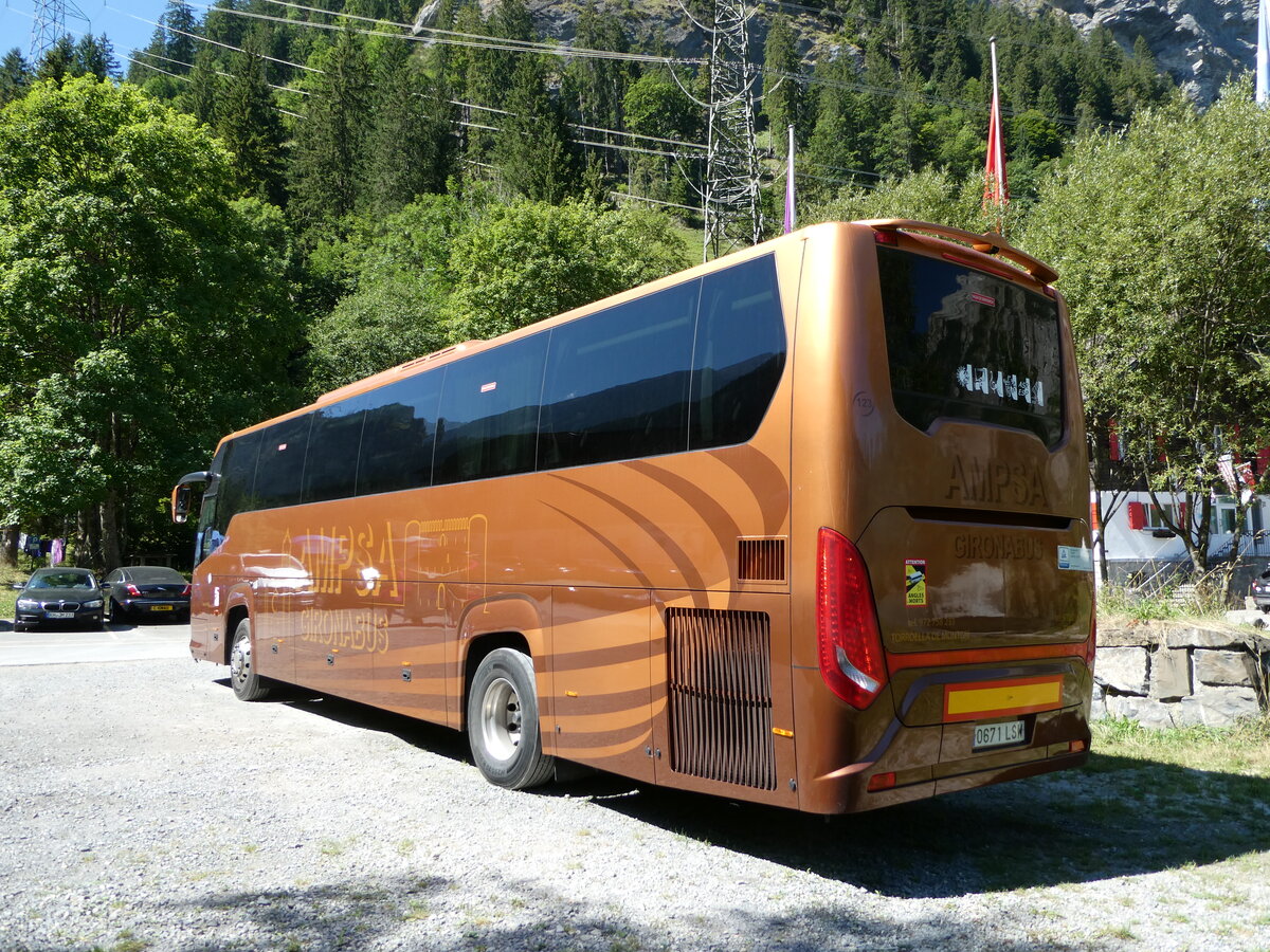 (239'079) - Aus Spanien: Ampsa, Girona - Nr. 123/0671 LSW - Scania am 16. August 2022 in Kandersteg, Pfadizentrum