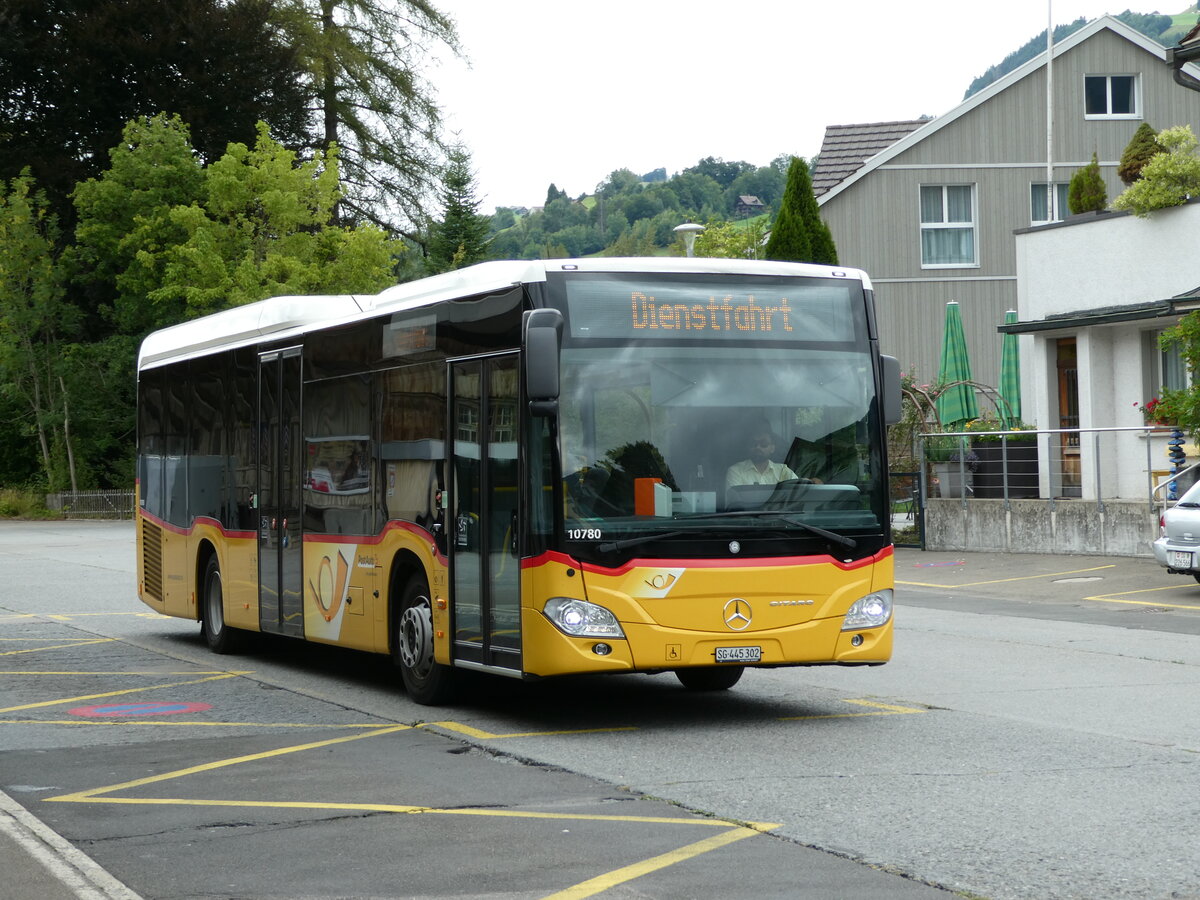 (239'254) - PostAuto Ostschweiz - SG 445'302 - Mercedes am 20. August 2022 beim Bahnhof Nesslau-Neu St. Johann