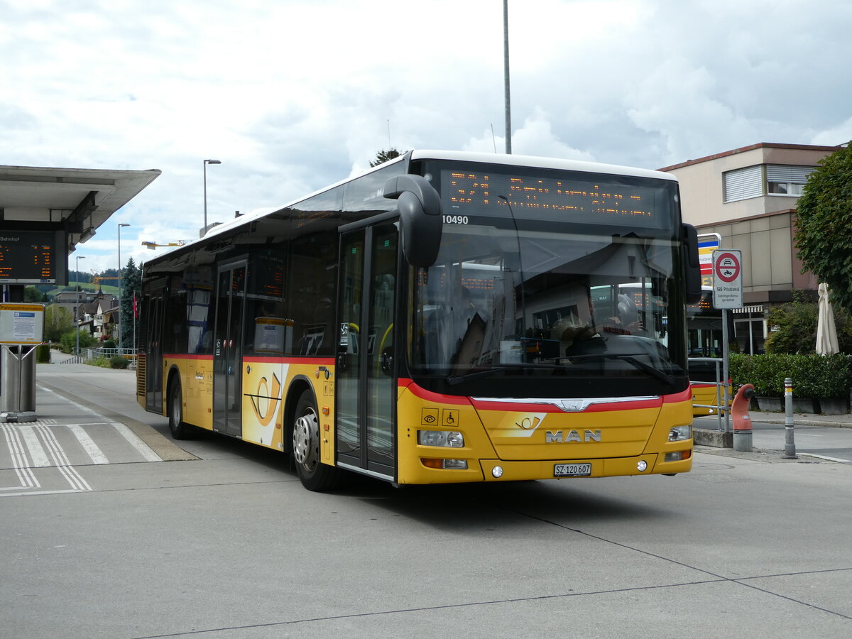 (239'287) - PostAuto Ostschweiz - SZ 120'607 - MAN (ex Kistler, Reichenburg) am 20. August 2022 beim Bahnhof Uznach