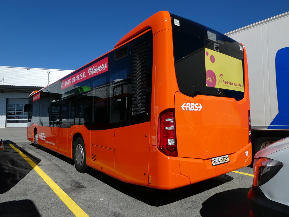 (240'028) - RBS Worblaufen - Nr. 18/BE 465'718 - Mercedes am 11. September 2022 in Kerzers, Interbus