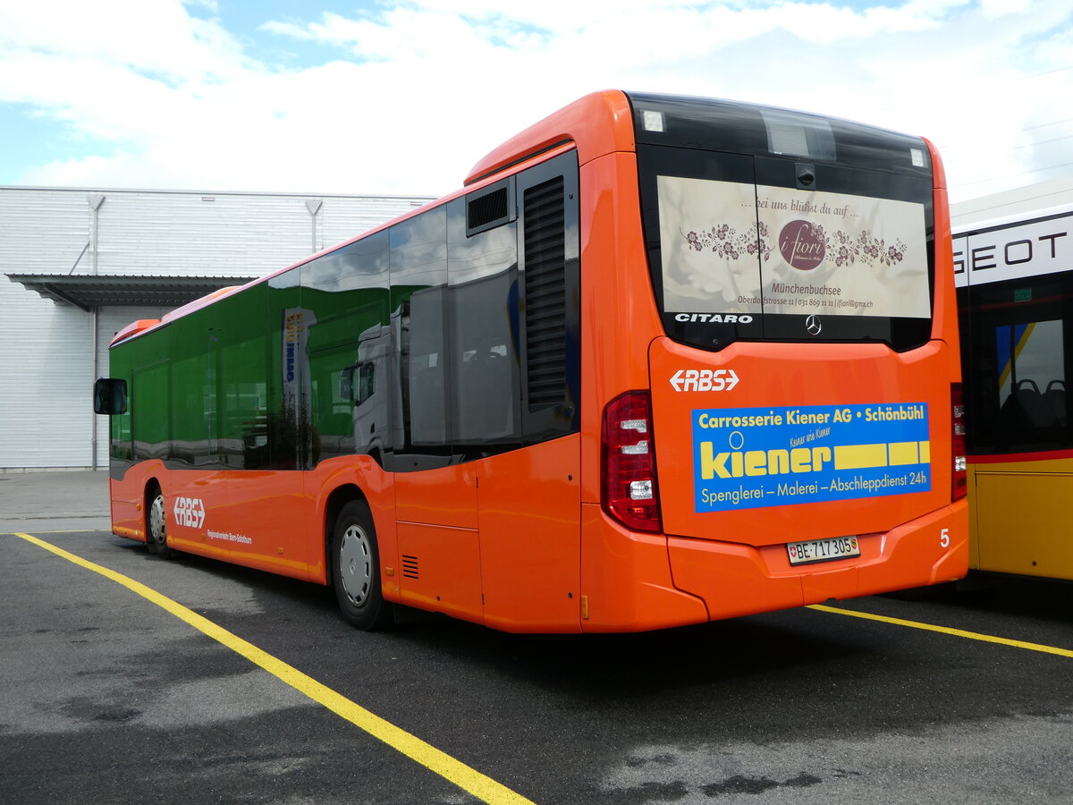 (240'203) - RBS Worblaufen - Nr. 5/BE 717'305 - Mercedes am 24. September 2022 in Kerzers, Interbus