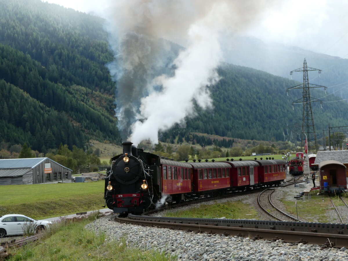 (240'288) - DFB-Dampfzug am 25. September 2022 in Oberwald