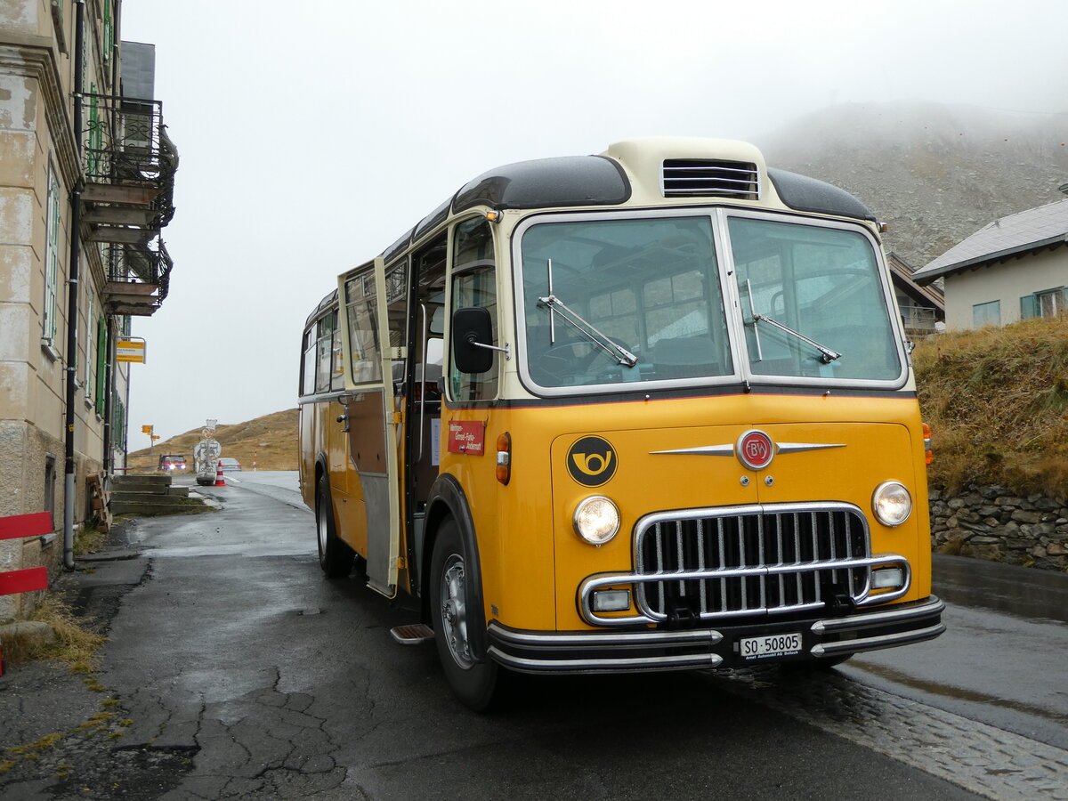 (240'310) - Gerber, Matzendorf - SO 50'805 - FBW/R&J (ex Kontiki, Wettingen; ex P 24'001; ex P 21'501) am 25. September 2022 in Furkapass, Hotel Furkablick