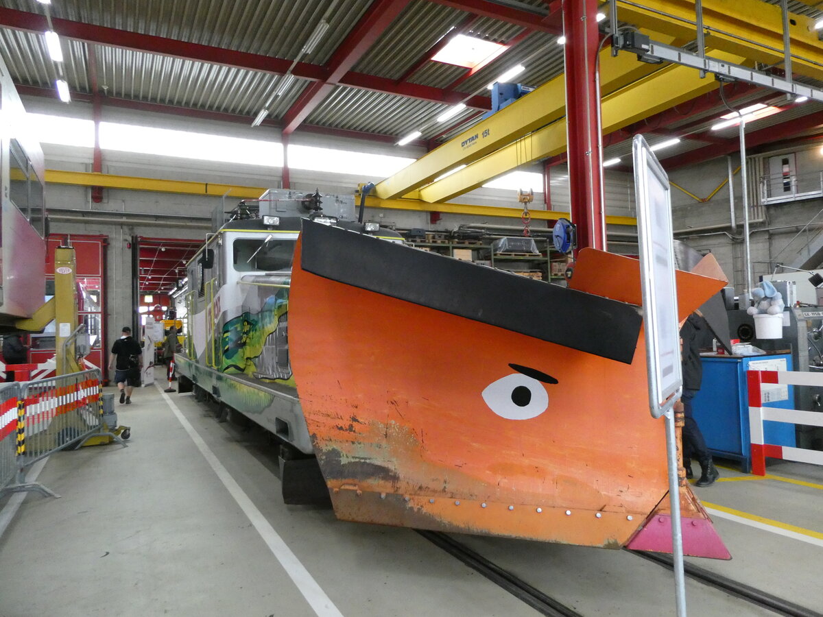(240'500) - TRAVYS-Lokomotive - Nr. 21 - mit Schneepflug am 2. Oktober 2022 in Yverdon, Dpt
