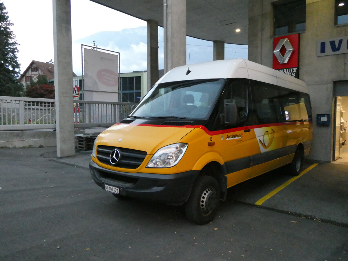 (241'175) - PostAuto Graubnden - Nr. 13/GR 101'421 - Mercedes (ex Nr. 5) am 12. Oktober 2022 in Chur, Garage