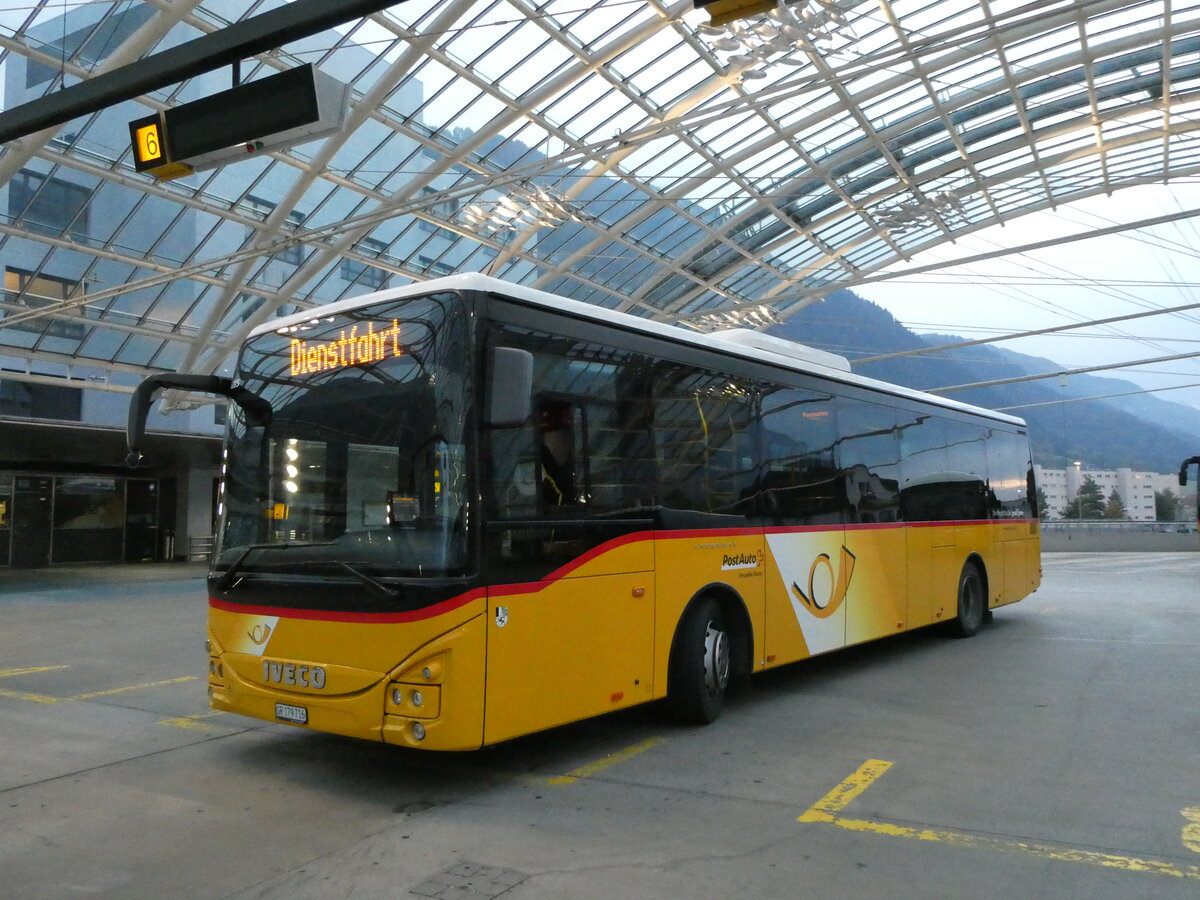 (241'254) - PostAuto Graubnden - GR 179'716 - Iveco am 13. Oktober 2022 in Chur, Postautostation