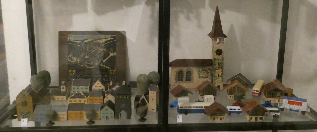 (241'521) - Spielhuser am 18. Oktober 2022 in Spiez, Spielzeugmuseum 