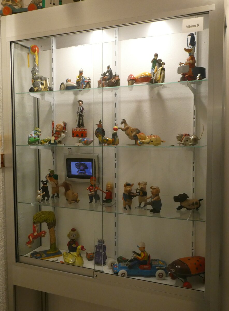 (241'527) - Blechspielsachen am 18. Oktober 2022 in Spiez, Spielzeugmuseum