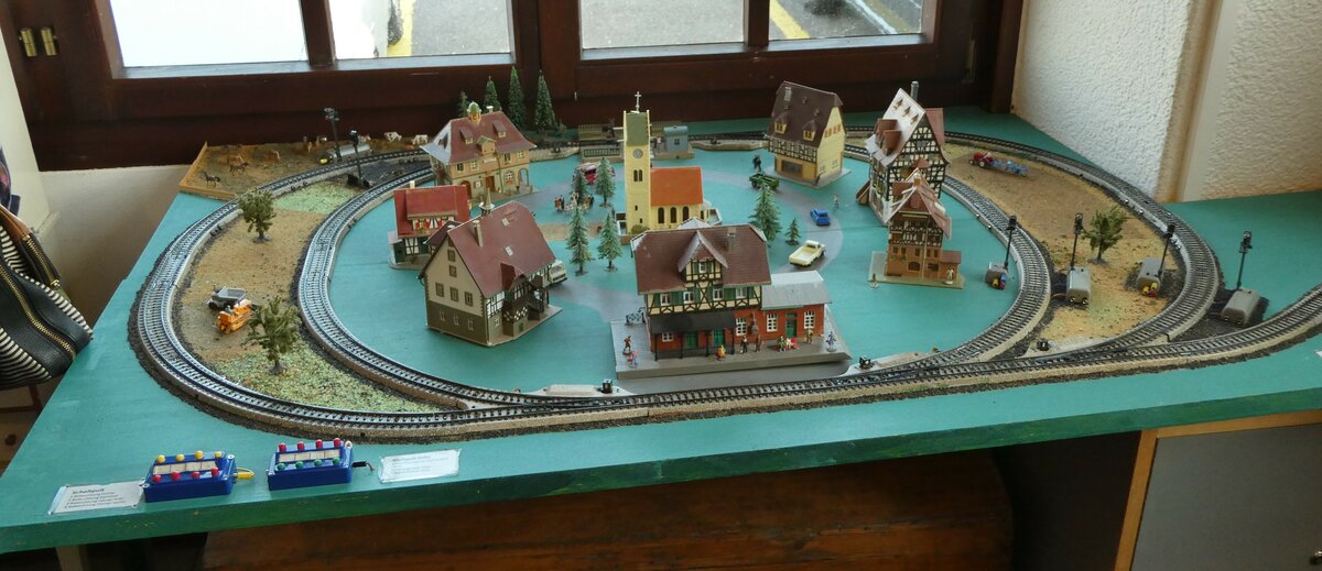 (241'551) - Eisenbahnanlage am 18. Oktober 2022 in Spiez, Spielzeugmuseum