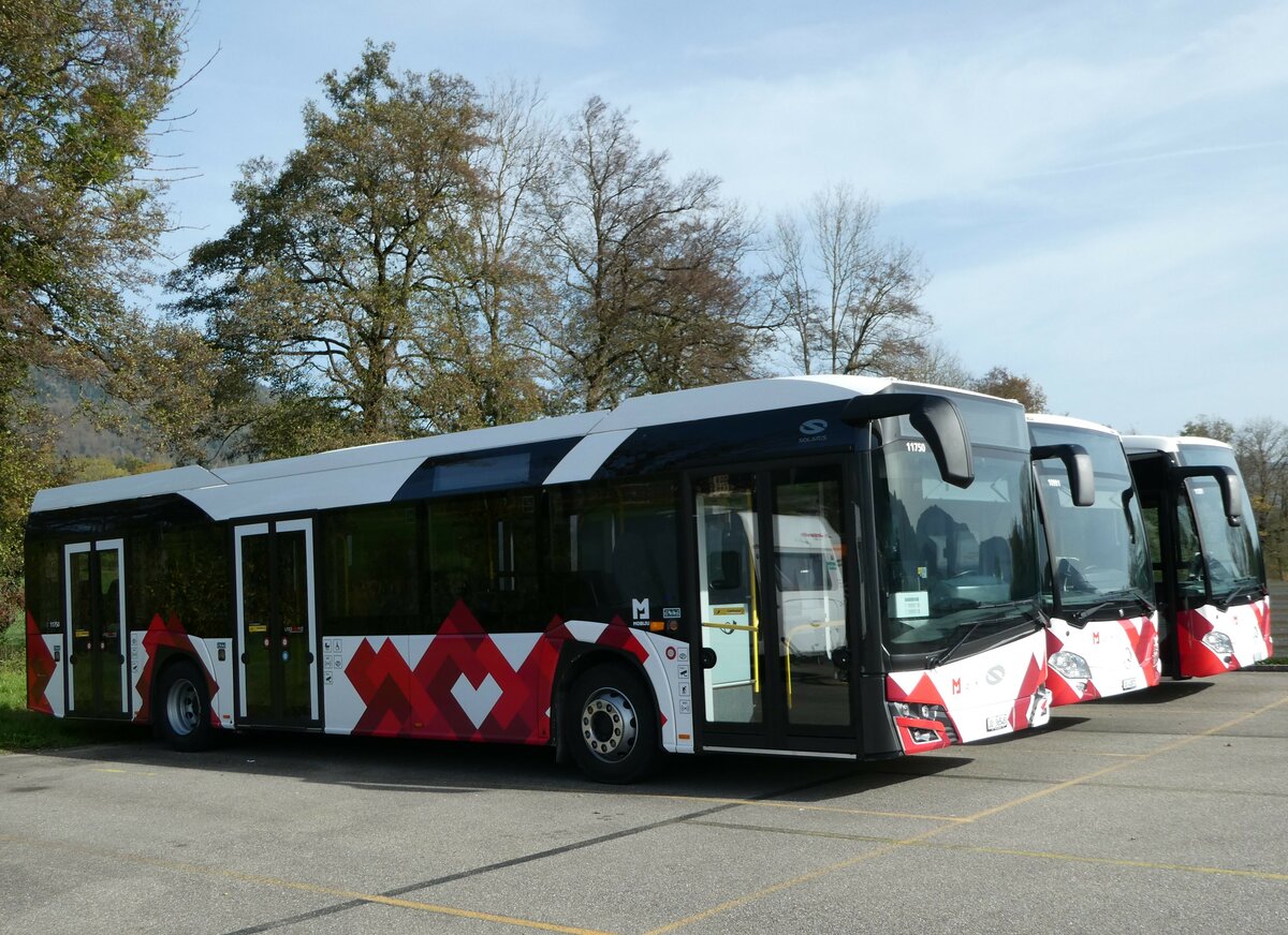 (241'939) - CarPostal Ouest - JU 36'548 - Solaris am 29. Oktober 2022 in Develier, Parkplatz