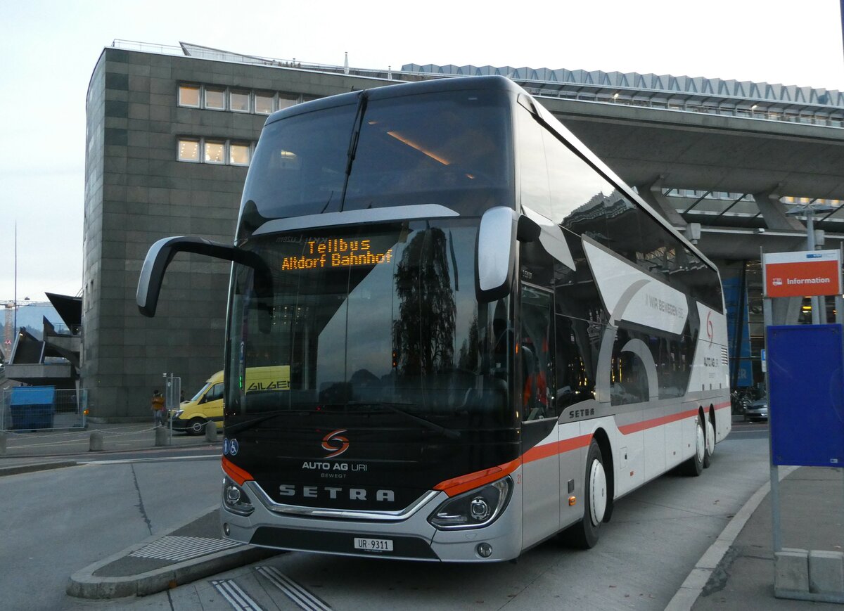 (242'466) - AAGU Altdorf - Nr. 21/UR 9311 - Setra am 11. November 2022 beim Bahnhof Luzern