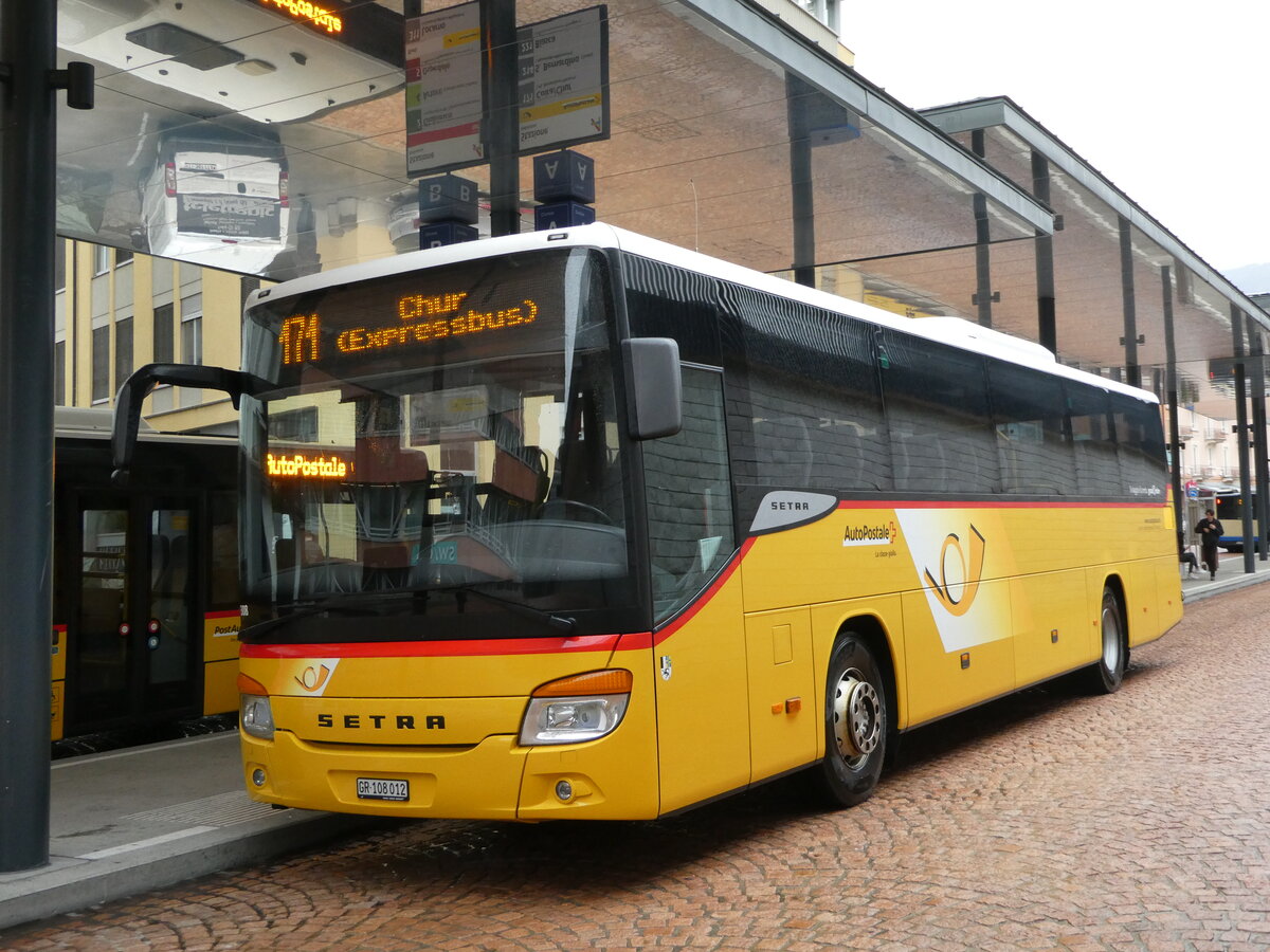 (242'725) - TpM, Mesocco - Nr. 12/GR 108'012 - Setra am 15. November 2022 beim Bahnhof Bellinzona