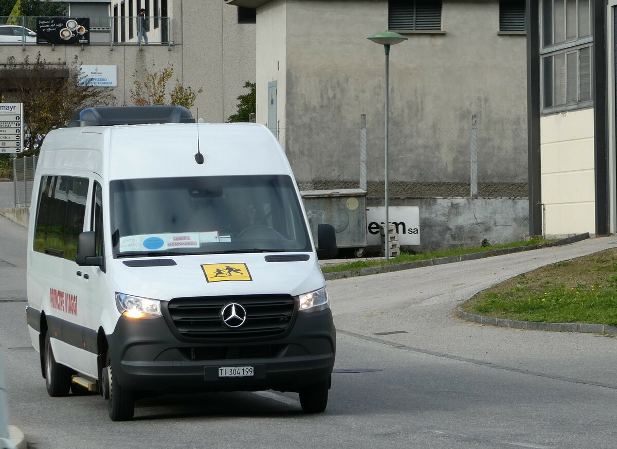 (242'916) - Principe Viaggi, Lugano - TI 304'199 - Mercedes am 17. November 2022 in Barbengo, Via dei Balconi