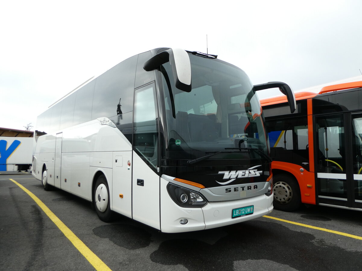 (243'175) - Aus Oesterreich: Weiss, St. Georgen - LB 12 UW - Setra (ex G 1664 MW) am 27. November 2022 in Kerzers, Interbus