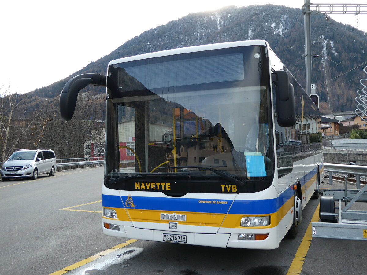 (243'389) - TMR Martigny - Nr. 111/VS 216'318 - MAN/Gppel am 3. Dezember 2022 in Orsires, Garage