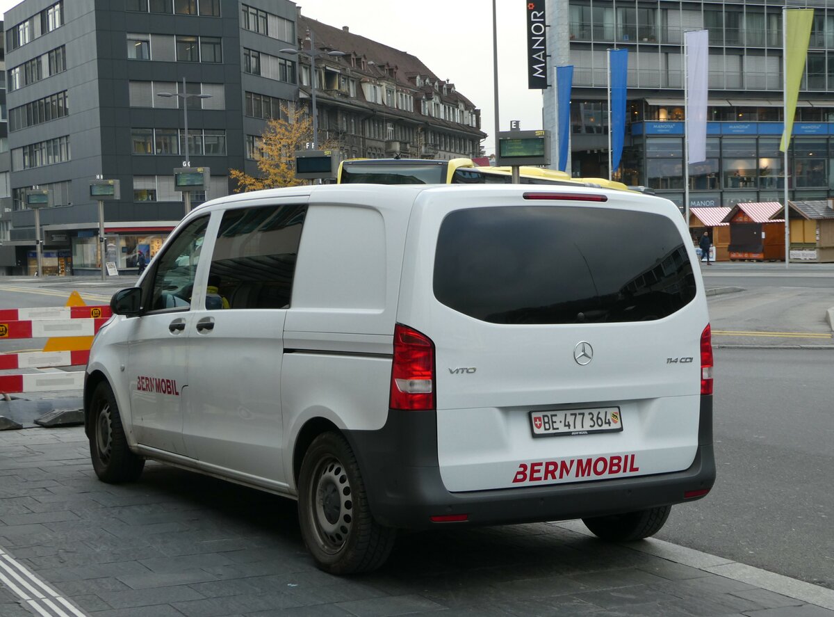 (243'490) - Bernmobil, Bern - BE 477'364 - Mercedes am 7. Dezember 2022 beim Bahnhof Thun