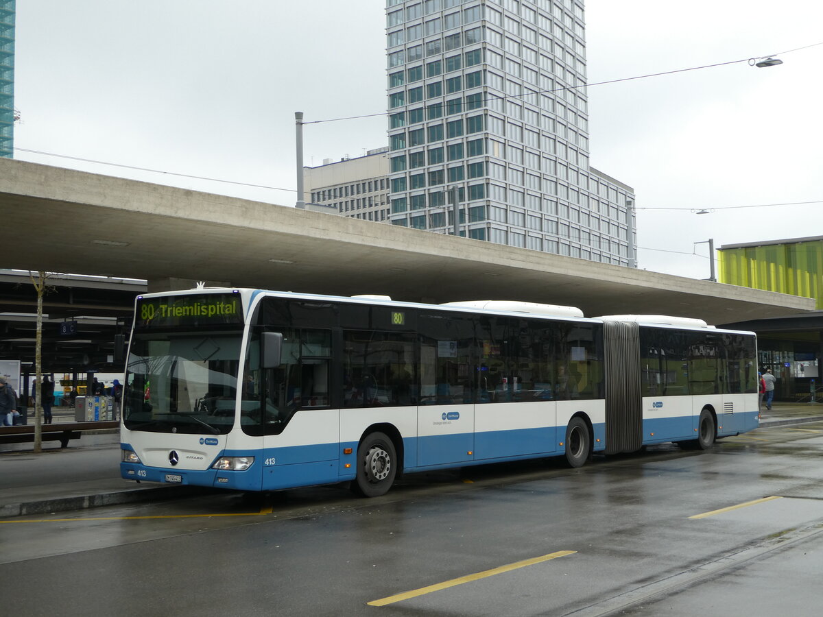 (243'502) - VBZ Zrich - Nr. 413/ZH 745'413 - Mercedes am 7. Dezember 2022 beim Bahnhof Zrich Oerlikon