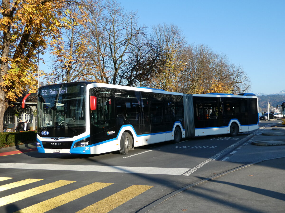 (243'661) - AAGR Rothenburg - Nr. 20/LU 15'739 - MAN am 8. Dezember 2022 beim Bahnhof Luzern