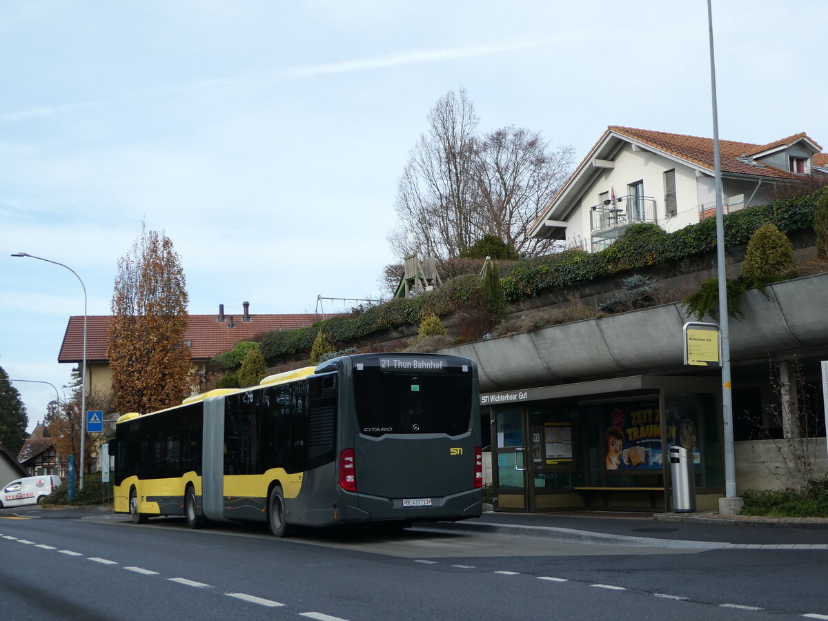 (244'023) - STI Thun - Nr. 713/BE 433'713 - Mercedes am 19. Dezember 2022 in Oberhofen, Wichterheer Gut