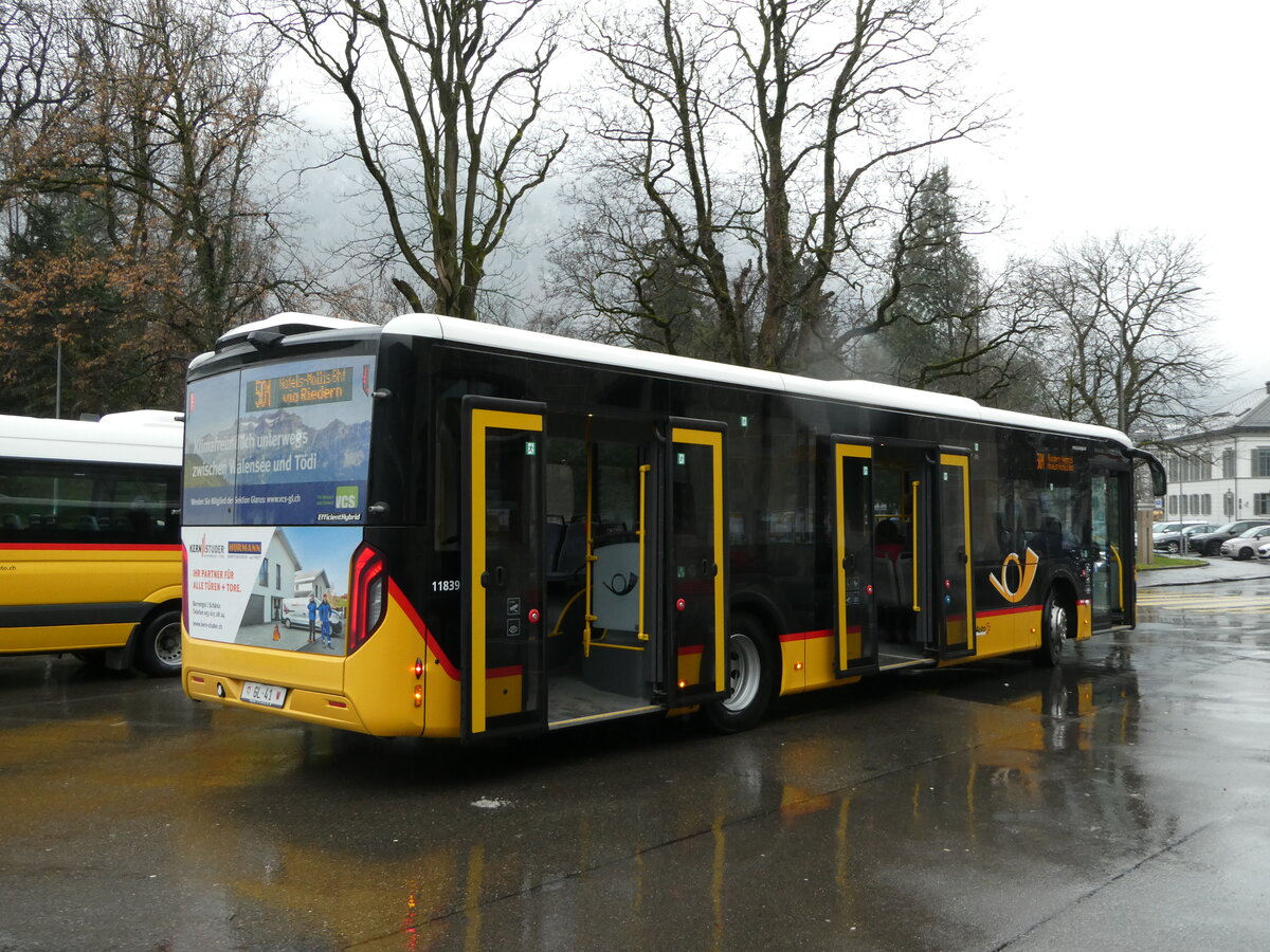 (244'446) - Niederer, Filzbach - GL 41/PID 11'839 - MAN am 3. Januar 2023 beim Bahnhof Glarus