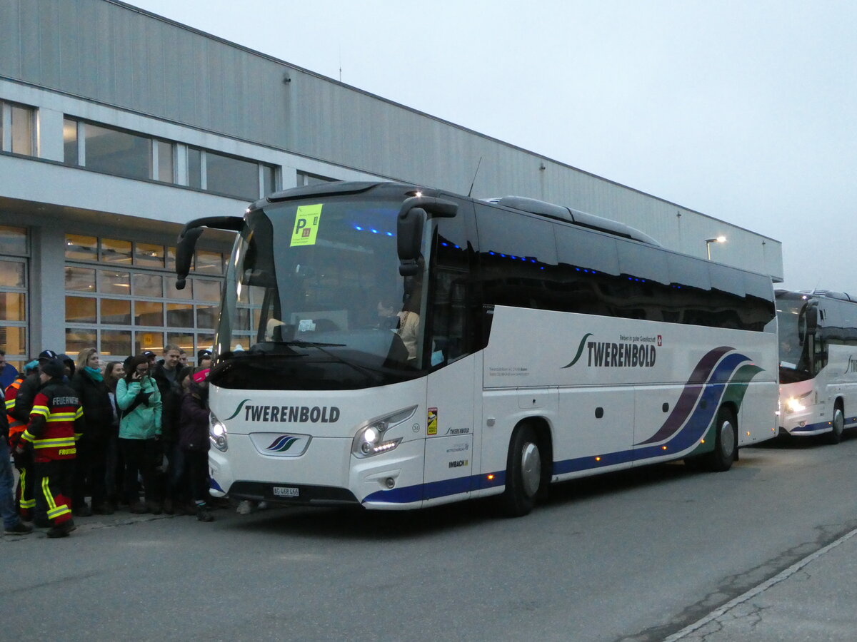 (244'484) - Twerenbold, Baden - Nr. 34/AG 468'466 - VDL am 7. Januar 2023 beim Bahnhof Frutigen