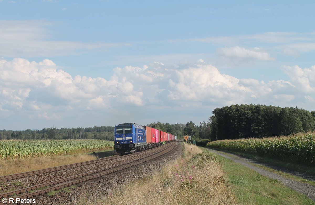 246 049 der Press mit dem SETG Wiesau Containerzug Wiesau - Hof - Hamburg bei Oberteich. 05.09.20