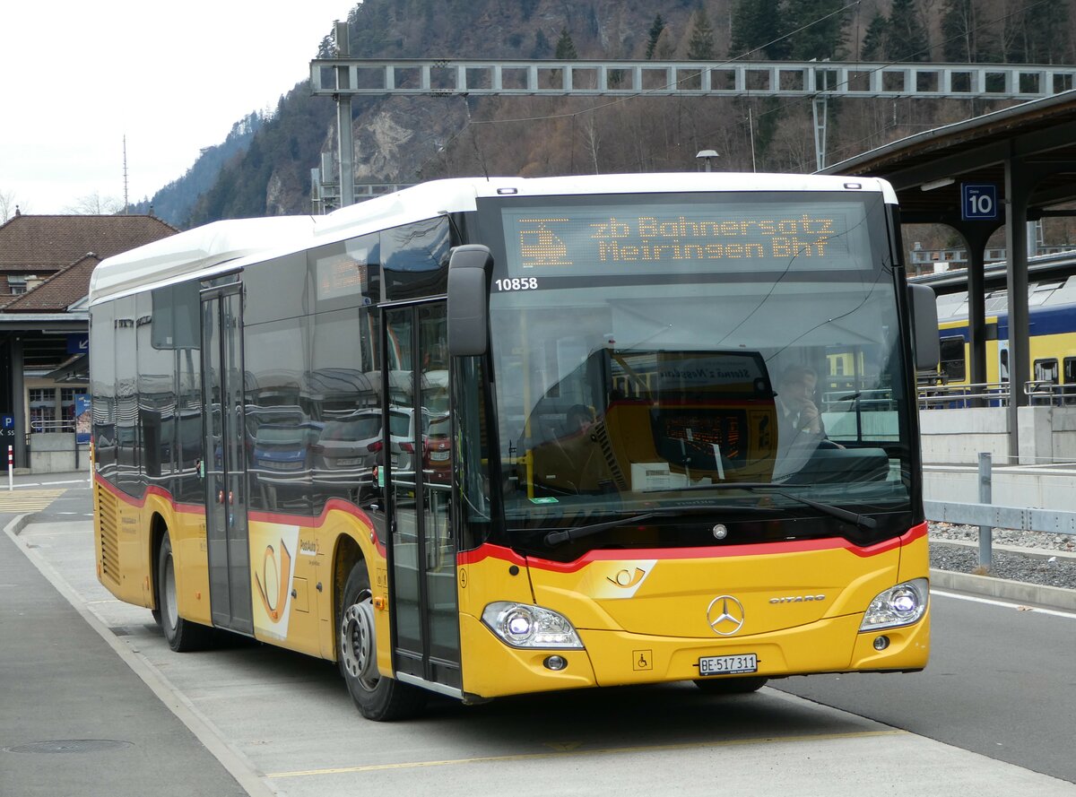 (246'756) - Flck, Brienz - Nr. 4/BE 517'311/PID 10'858 - Mercedes am 27. Februar 2023 beim Bahnhof Interlaken Ost