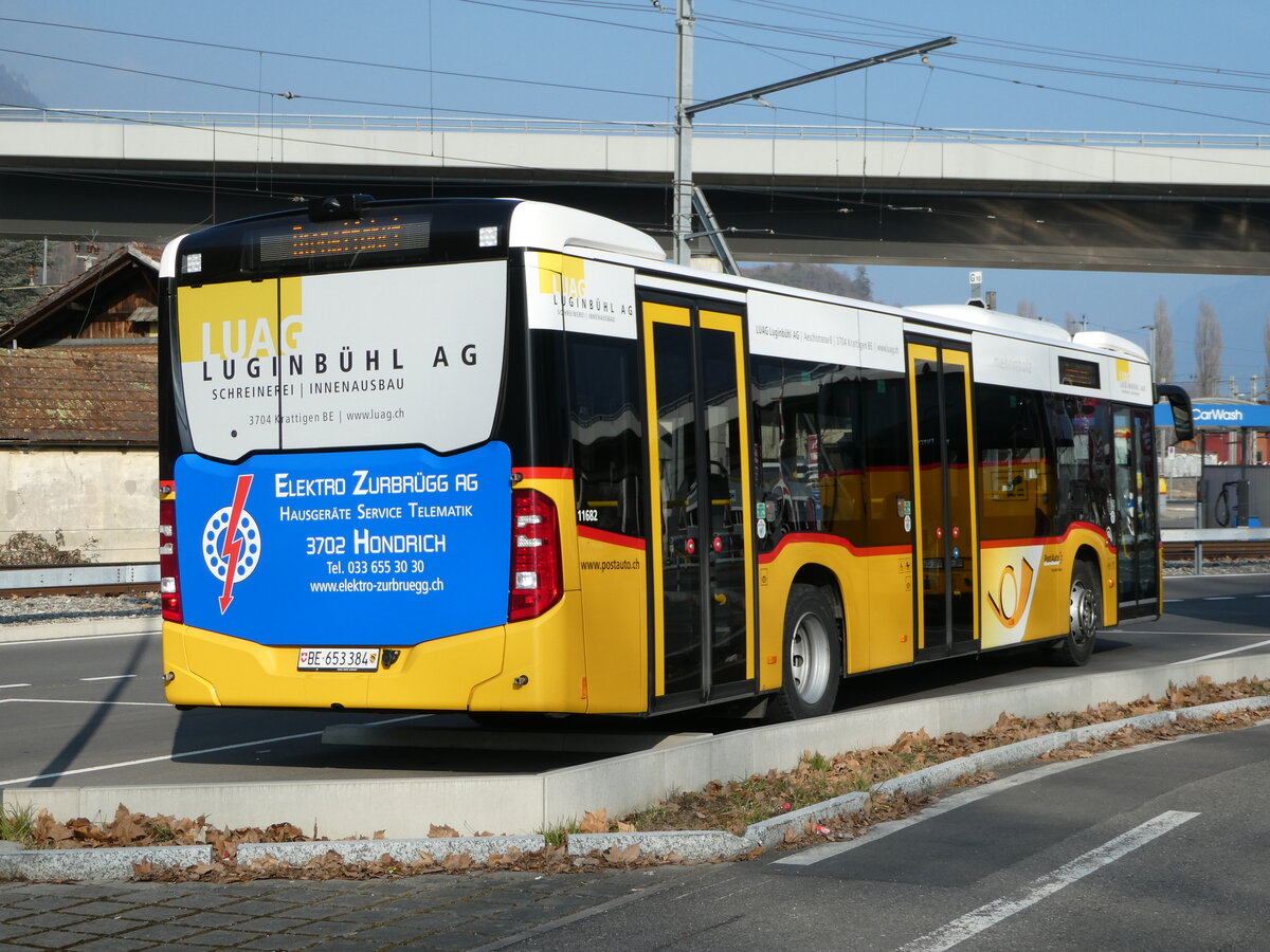 (246'912) - PostAuto Bern - BE 653'384/PID 11'682 - Mercedes am 5. März 2023 beim Bahnhgof Interlaken Ost