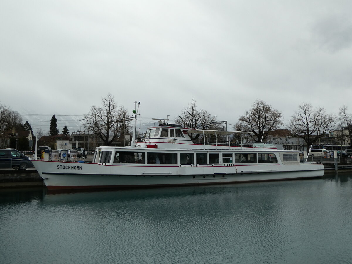 (246'962) - Motorschiff Stockhorn am 8. Mrz 2023 an der Schifflndte Thun