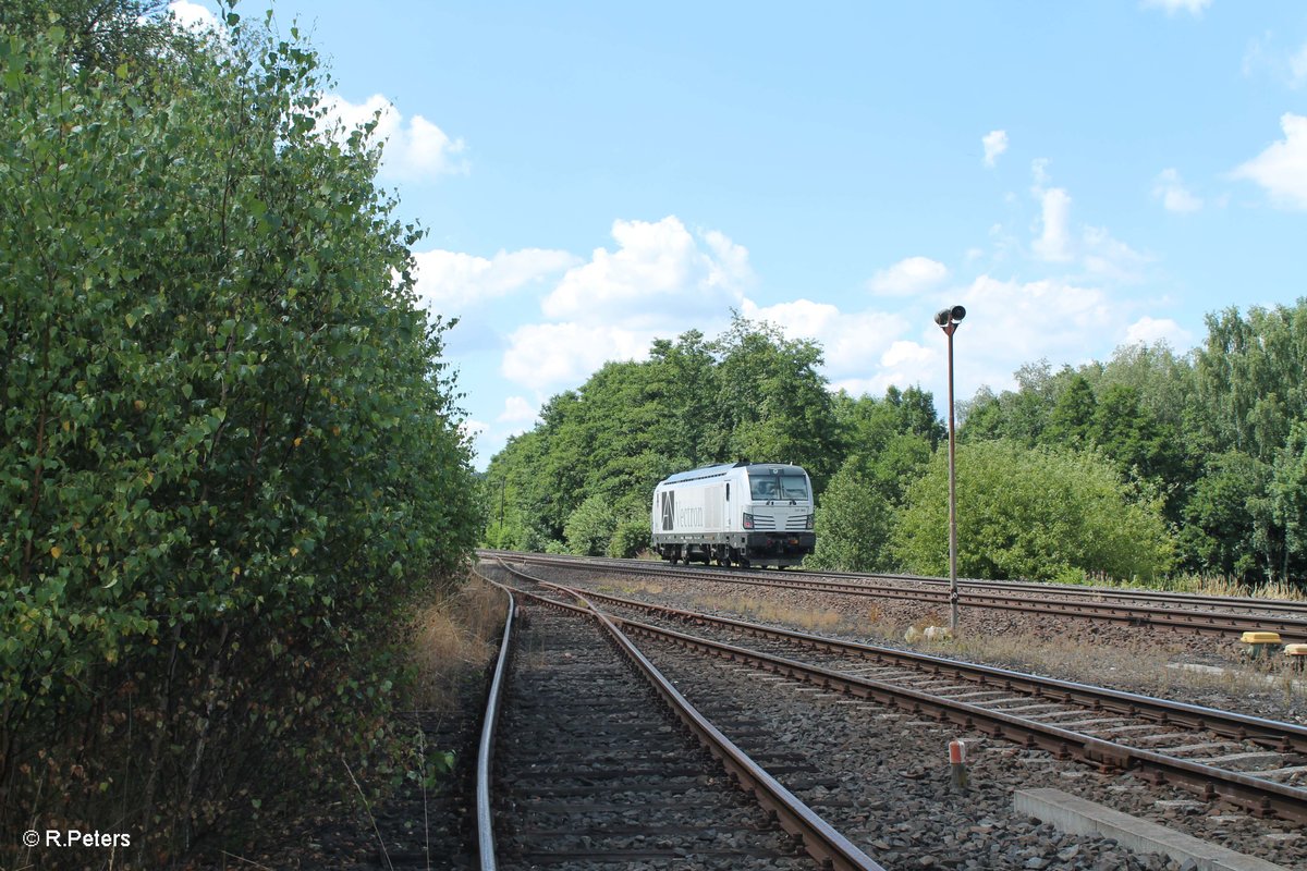 247 902 auf der Überführungsfahrt von München nach Leuna zur Infraleuna mbH bei der durchfahrt in Pechbrunn. 19.07.16