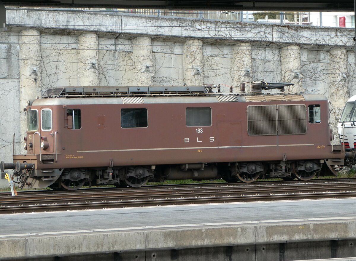 (247'167) - BLS-Lokomotive - Nr. 193 - am 13. Mrz 2023 im Bahnhof Spiez