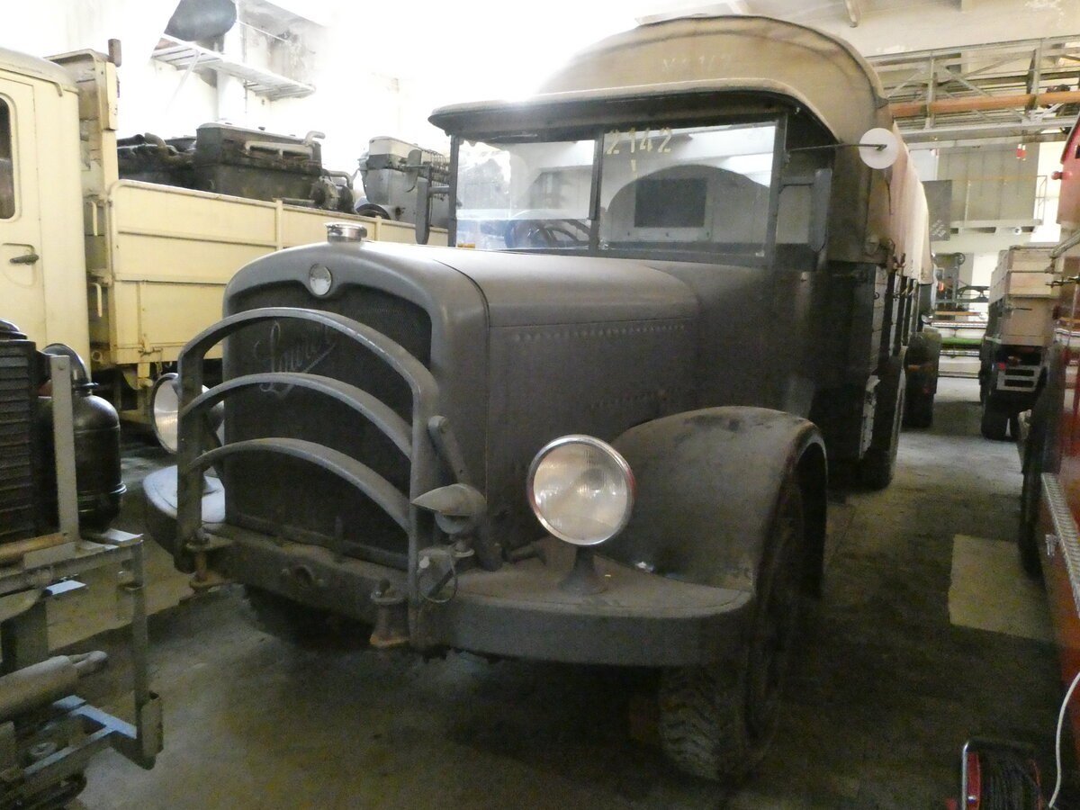 (247'376) - Schweizer Armee - M+3142 - Saurer am 17. Mrz 2023 in Arbon, Saurermuseum Depot