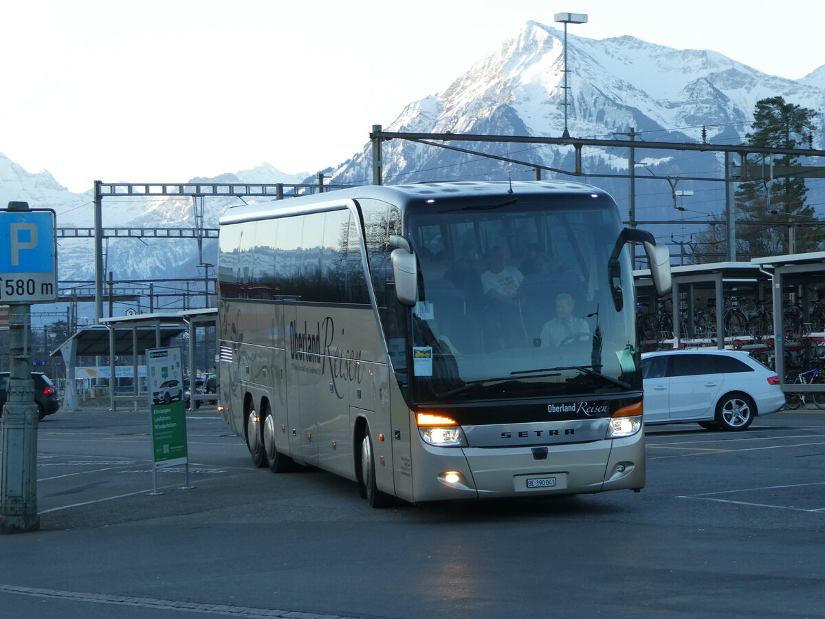 (247'385) - Oberland Reisen, Thun - Nr. 41/BE 390'041 - Setra (ex STI Thun Nr. 41) am 18. Mrz 2023 beim Bahnhof Thun