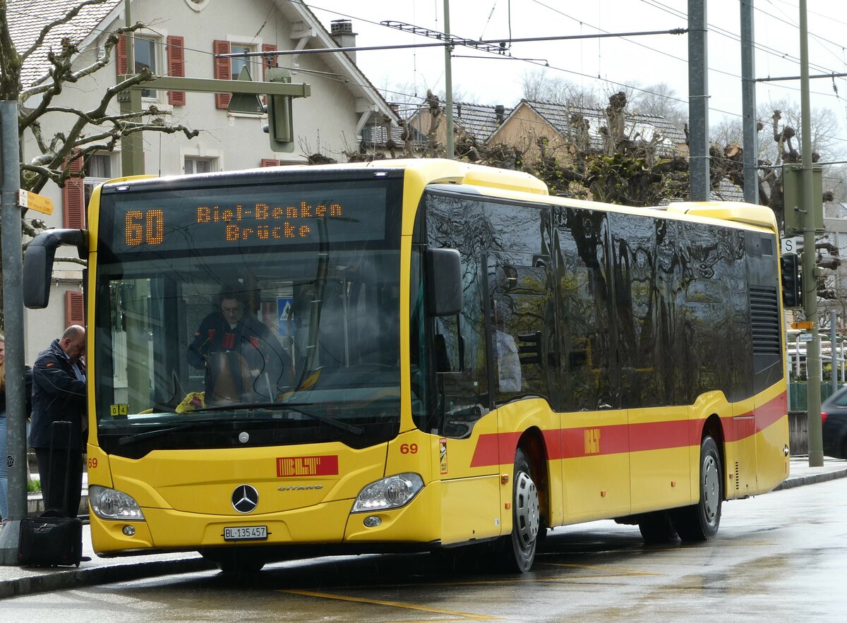 (247'877) - BLT Oberwil - Nr. 69/BL 135'457 - Mercedes am 30. Mrz 2023 in Bottmingen, Schloss