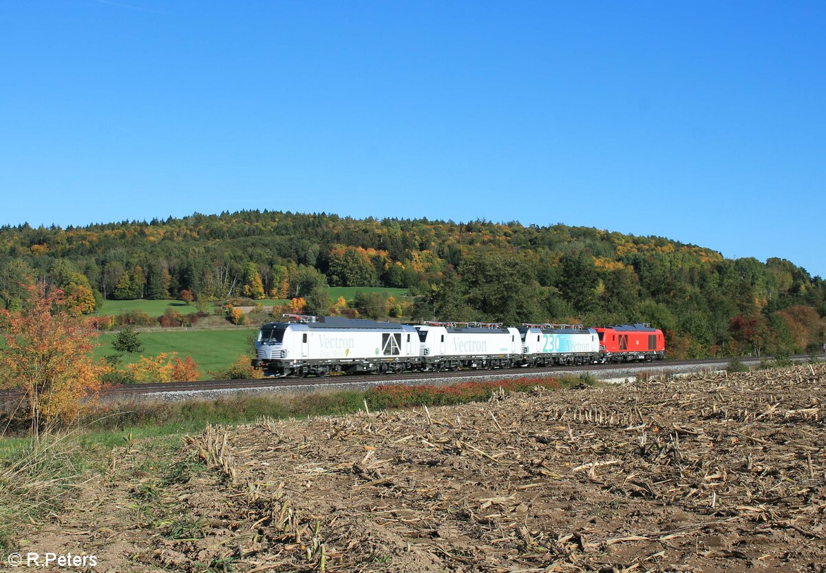 248 019 6193 899, 6193 400 und 249 005 bei der Überführungsfahrt nach Valim bei Lengenfeld. 09.10.22