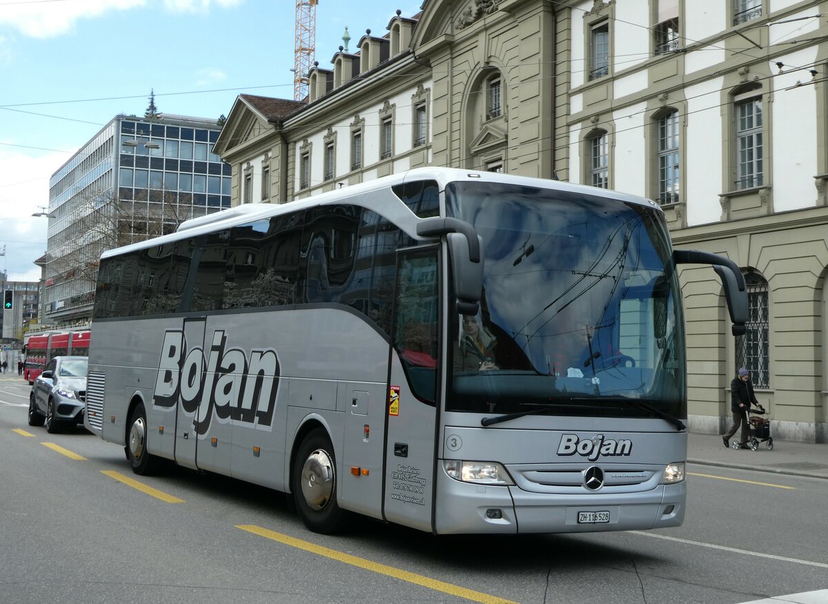 (248'245) - Bojan, Glattbrugg - Nr. 3/ZH 116'528 - Mercedes am 8. April 2023 beim Bahnhof Bern