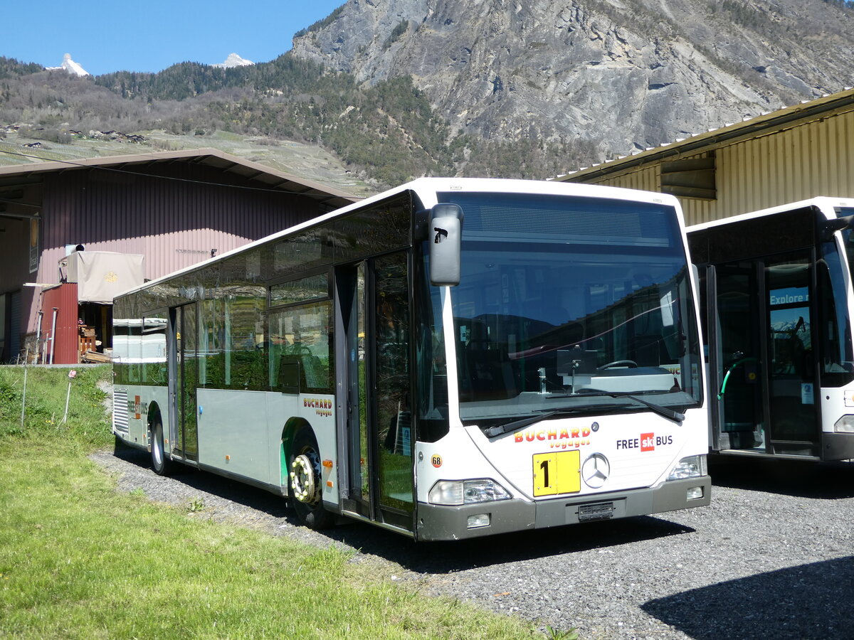 (248'299) - Buchard, Leytron - Nr. 68 - Mercedes (ex MBC Morges Nr. 66) am 9. April 2023 in Leytron, Garage